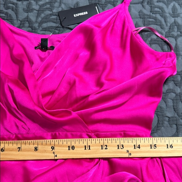 Express women’s medium Satin V-Neck Sleeveless Tie Waist Surplice Midi Dress - Picture 9 of 16